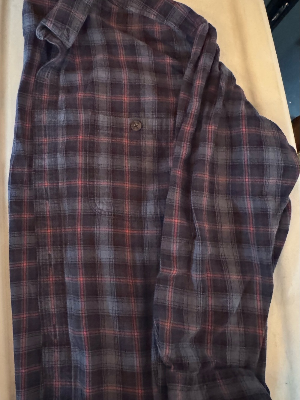 Duluth Trading Co Blue and Red Plaid Casual Button Down Shirt